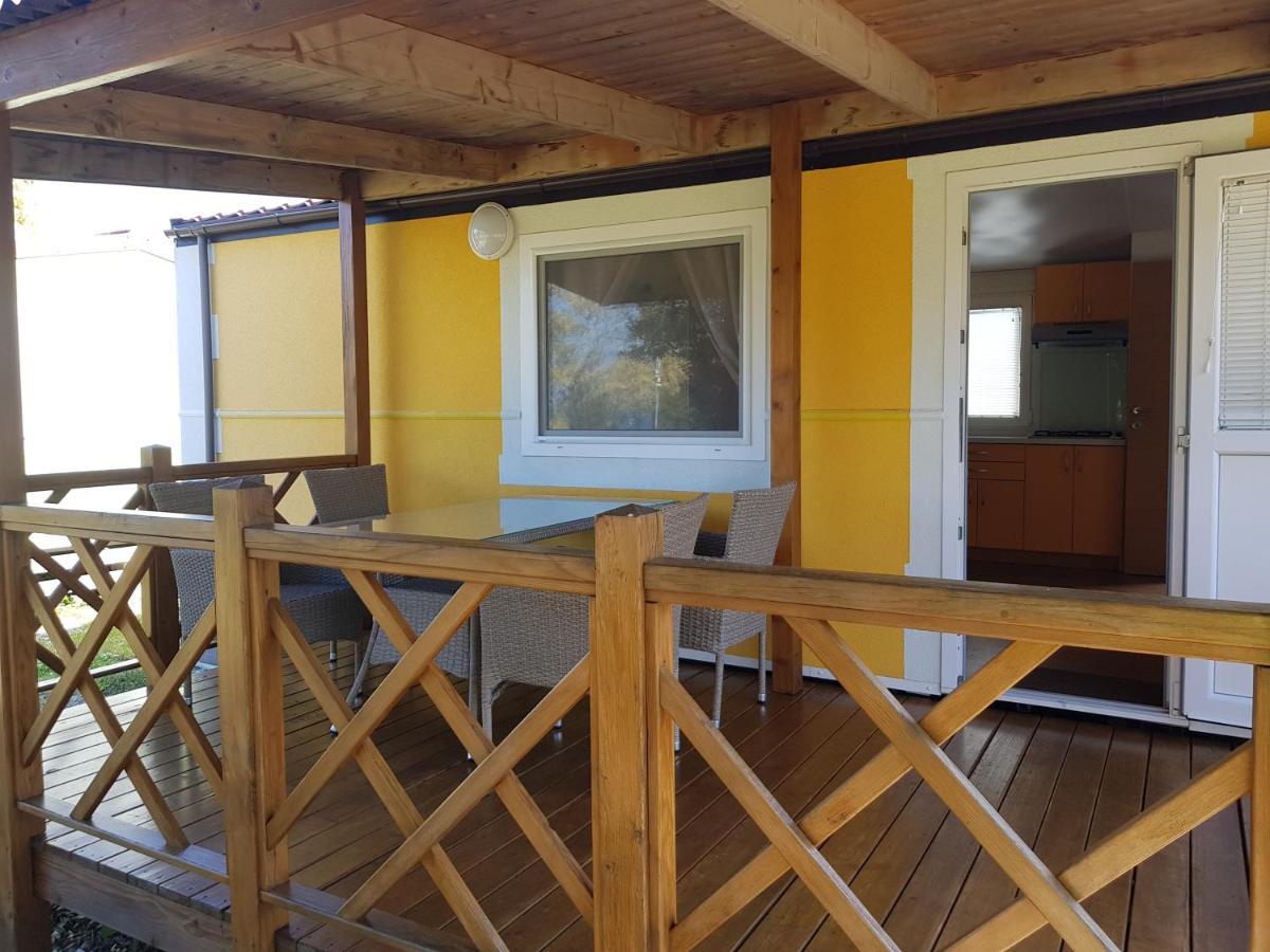 Naturist Mobile Homes Eden In Fkk Ulika Пореч Екстериор снимка