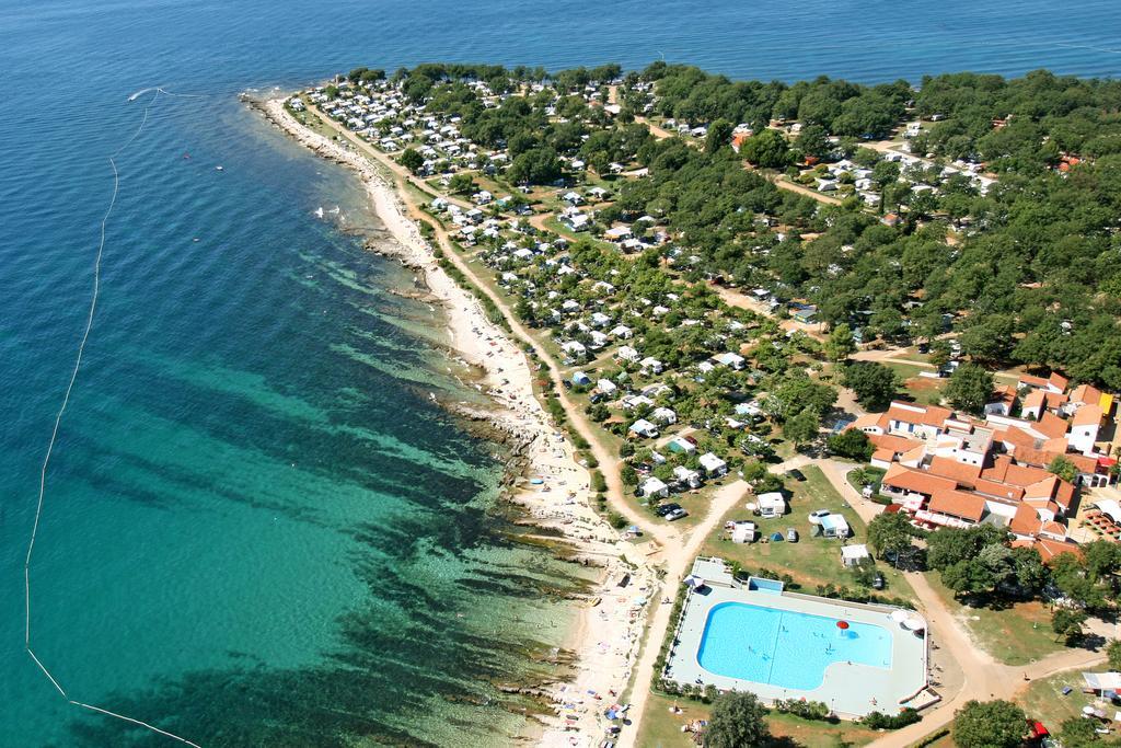 Naturist Mobile Homes Eden In Fkk Ulika Пореч Екстериор снимка