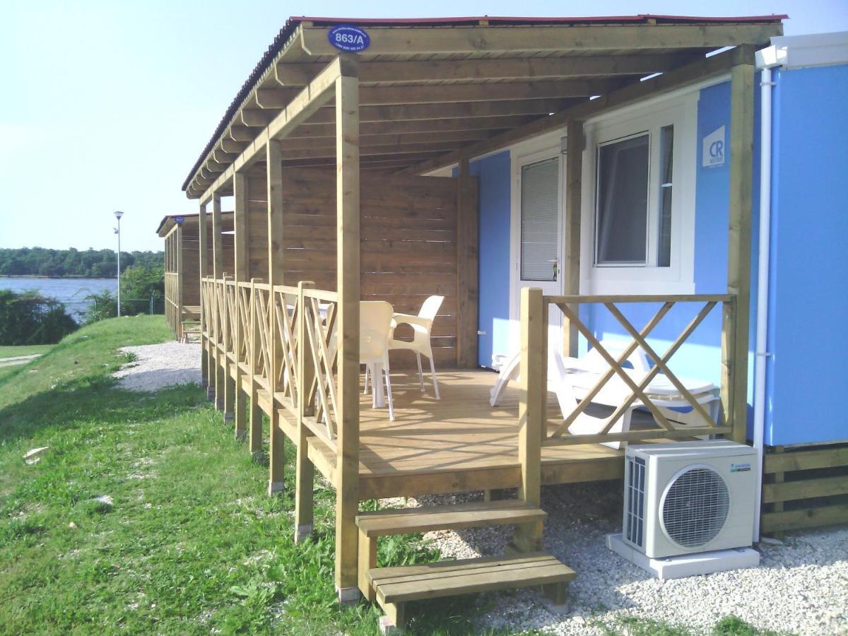 Naturist Mobile Homes Eden In Fkk Ulika Пореч Стая снимка